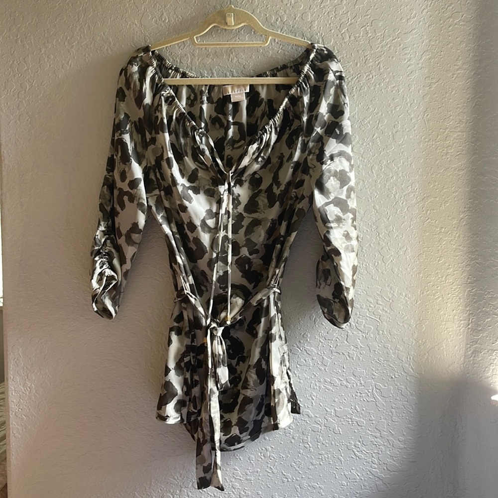 Flattering Leopard print tunic blouse